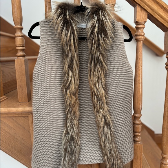 Fabiana Filippi Cashmere Knit Sweater Vest with Fox Fur Trim - Picture 1 of 5